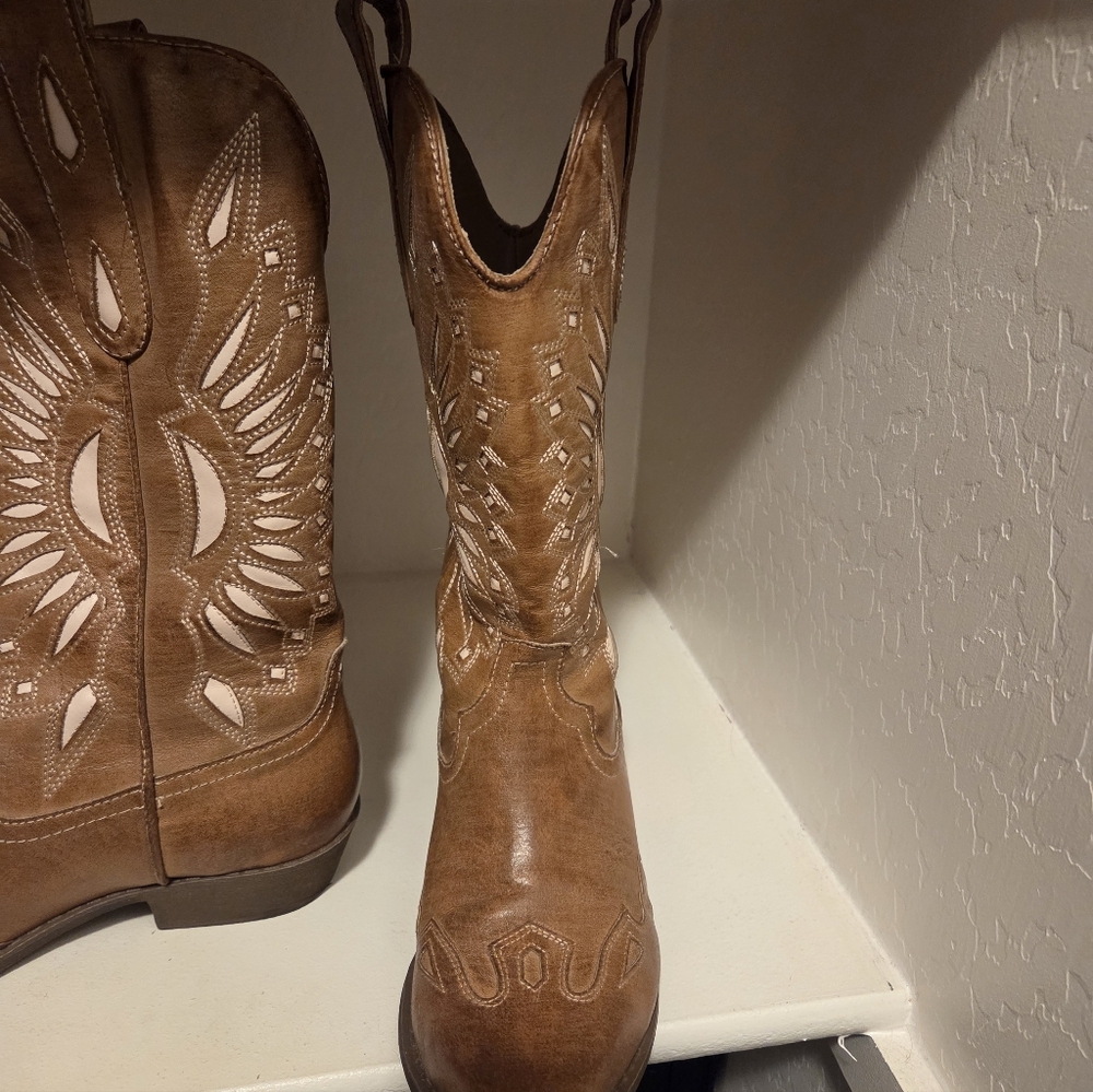 Coconuts For Altar'd State Banderas Pink/Tan Boots 6.5 Womens - Picture 2 of 6